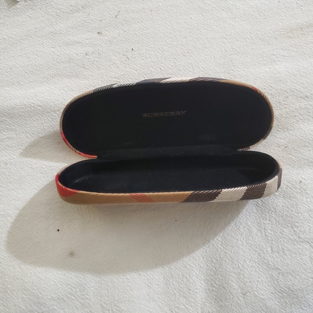 Eyeglass case - Picture 2 of 4